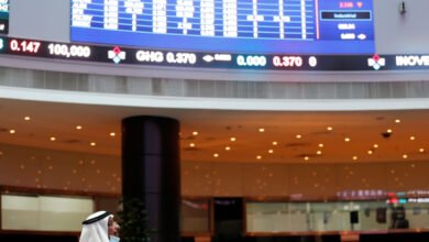 السوق القطري متباين: بنوك تحت الضغط وشركات الطاقة تكسب