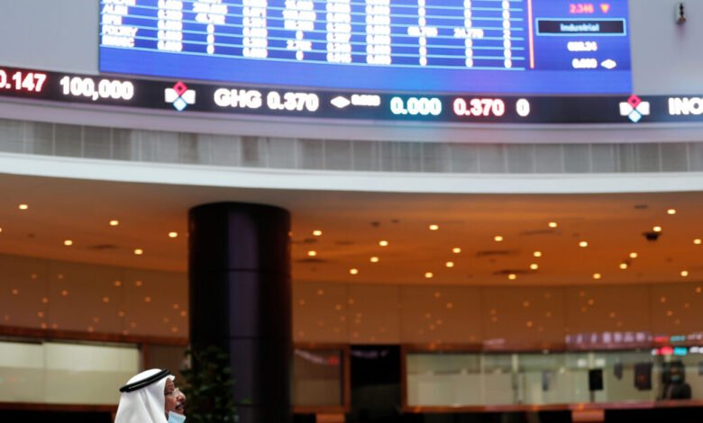 السوق القطري متباين: بنوك تحت الضغط وشركات الطاقة تكسب