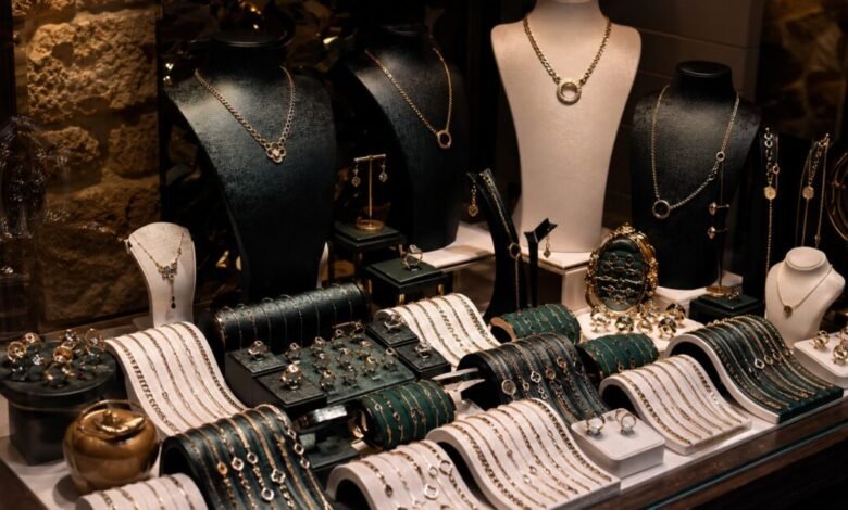 تقييمات مرتفعة لـ Valora Jewelry and Watches وفق منصات التقييم